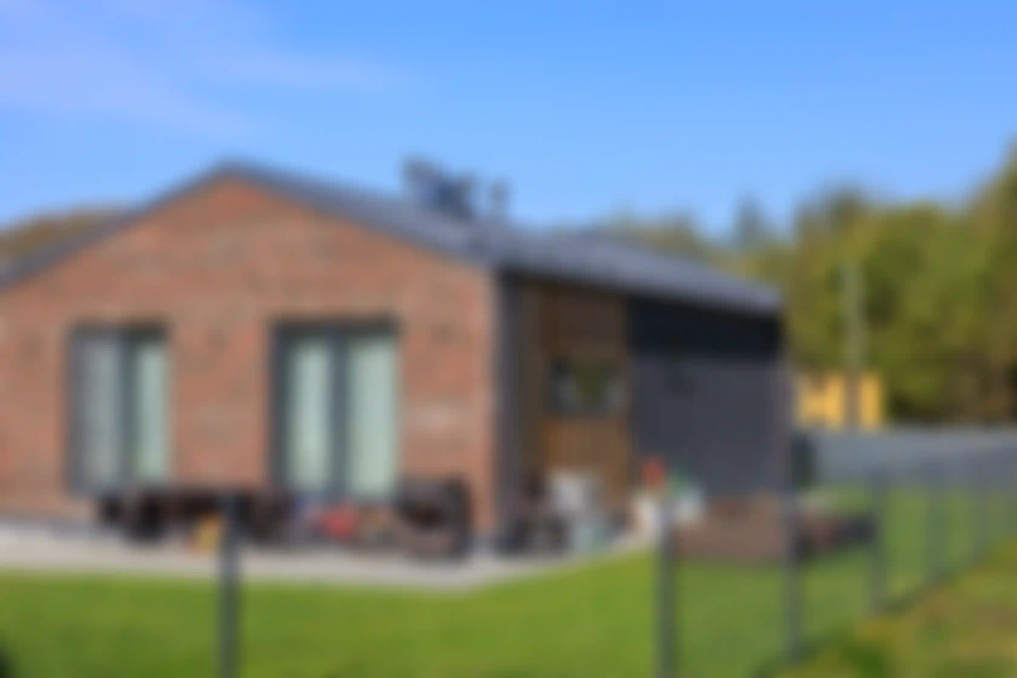 facade slide